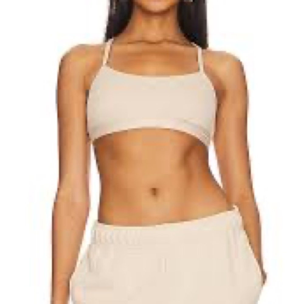 ALO Yoga Airlift Intrigue Bra - Macadamia - M